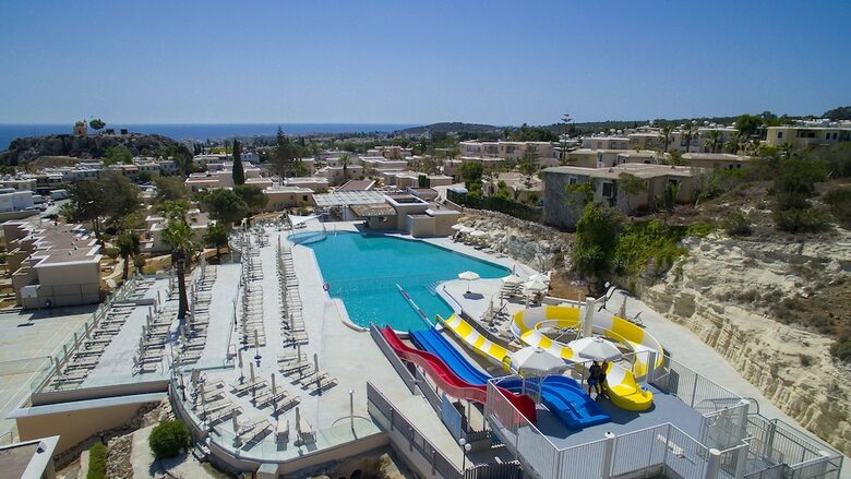 Hotel Louis St Elias Resort & Waterpark