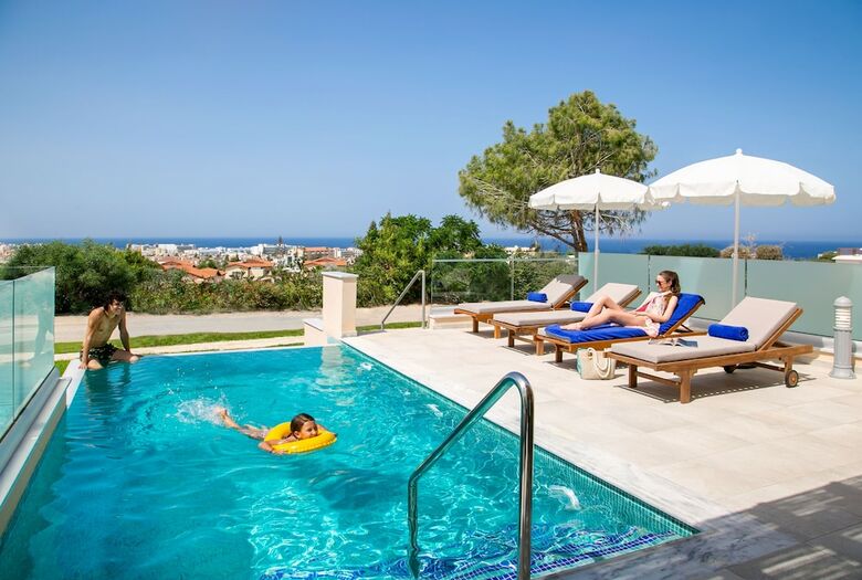 Hotel Louis St Elias Resort & Waterpark