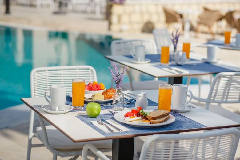 Hotel Louis St Elias Resort & Waterpark