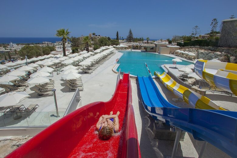 Hotel Louis St Elias Resort & Waterpark