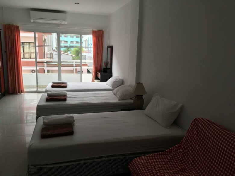 Hostal Jomtien Hostel