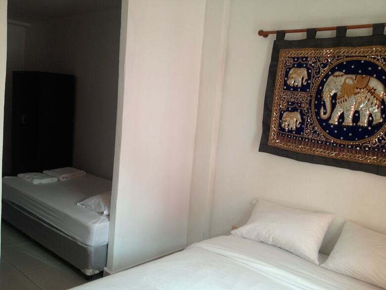 Hostal Jomtien Hostel