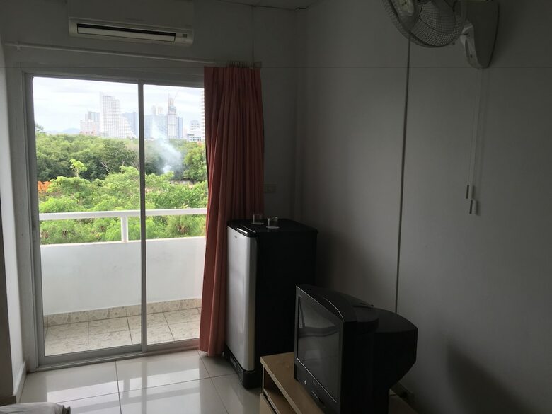 Hostal Jomtien Hostel