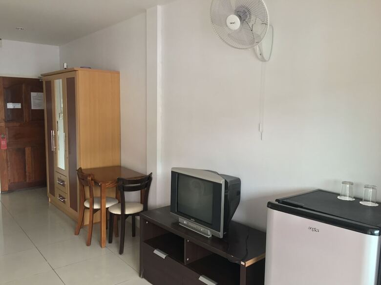 Hostal Jomtien Hostel