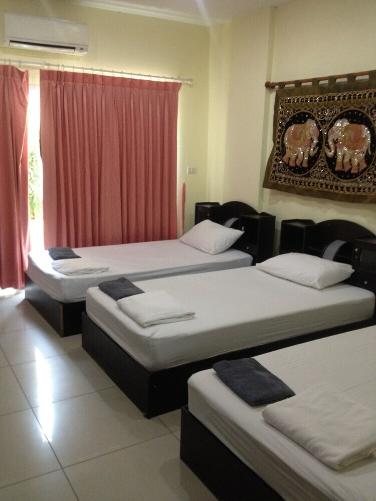 Hostal Jomtien Hostel