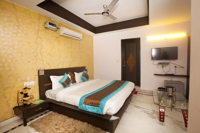 Oyo 337 Hotel Anand