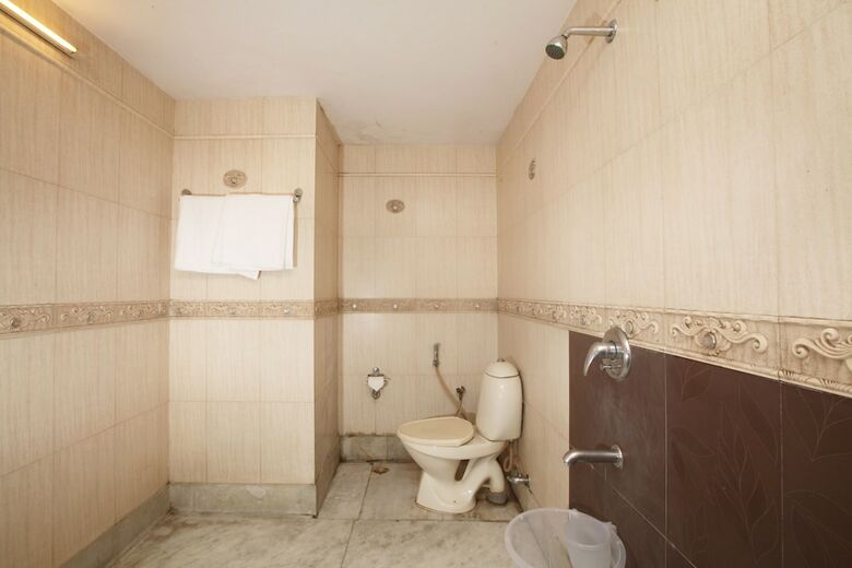 Oyo 337 Hotel Anand