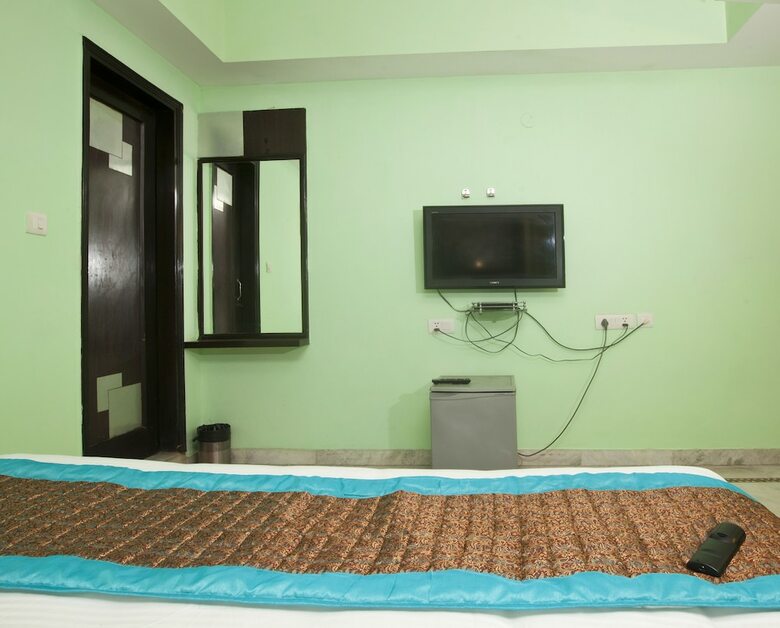 Oyo 337 Hotel Anand