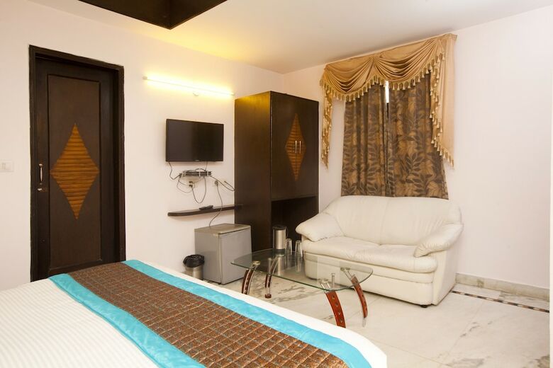 Oyo 337 Hotel Anand