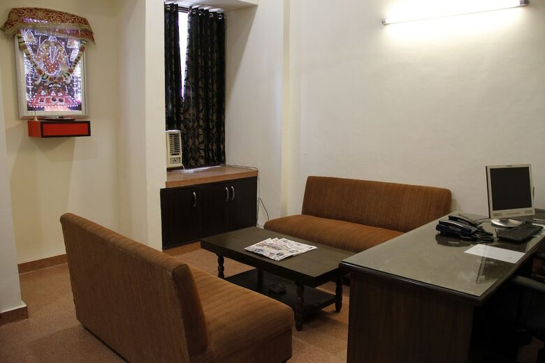 Oyo 630 Hotel Innova Homes