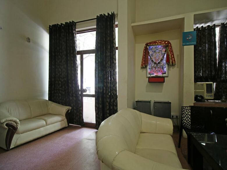 Oyo 630 Hotel Innova Homes