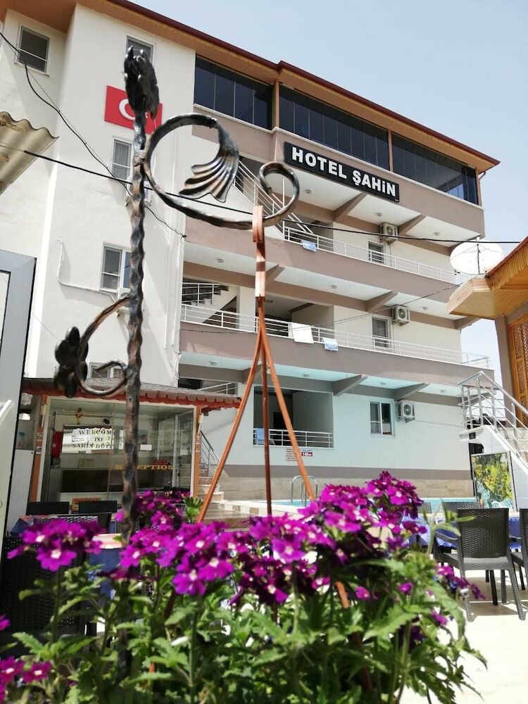 Hotel Sahin