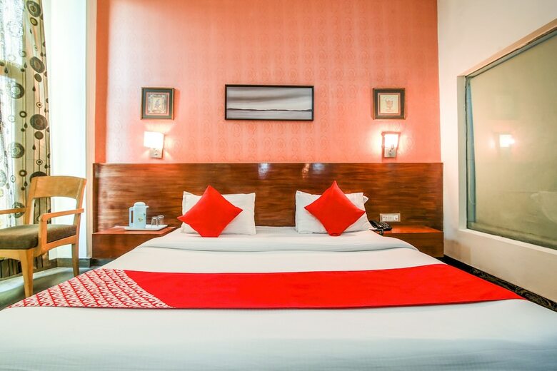 Hotel Devi Grand