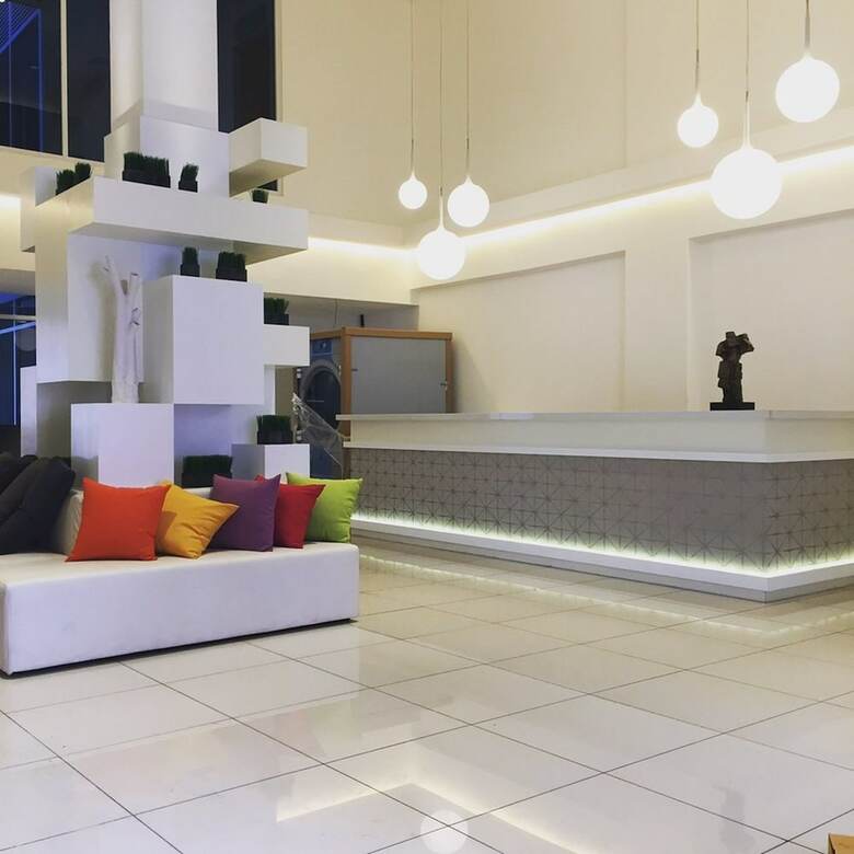 T+ Hotel Macallum
