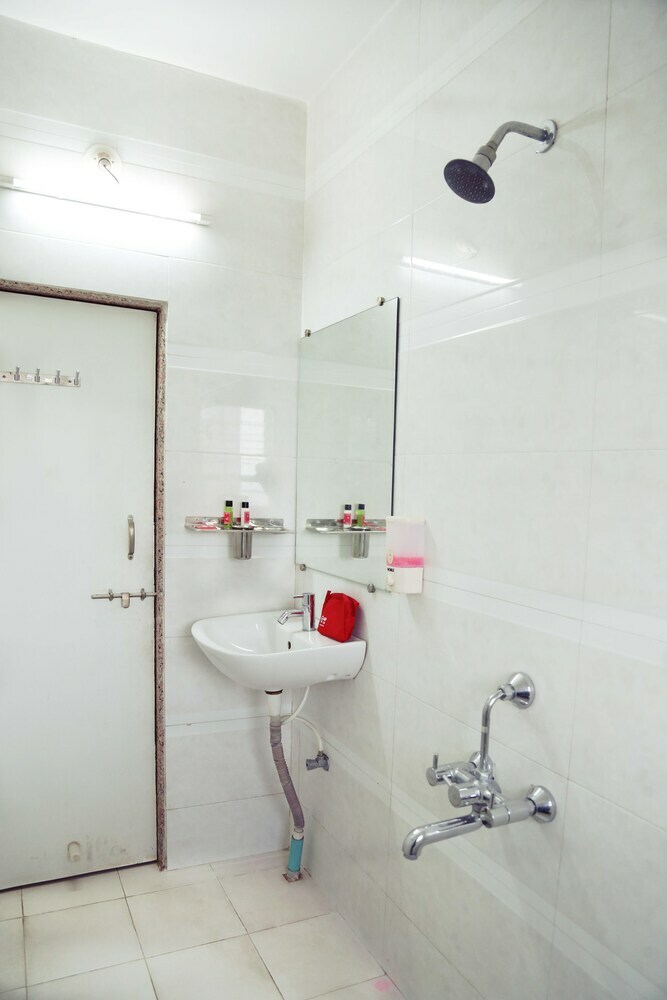 Oyo 671 Hotel Alpine