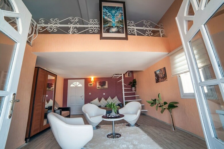 Peace Hotel