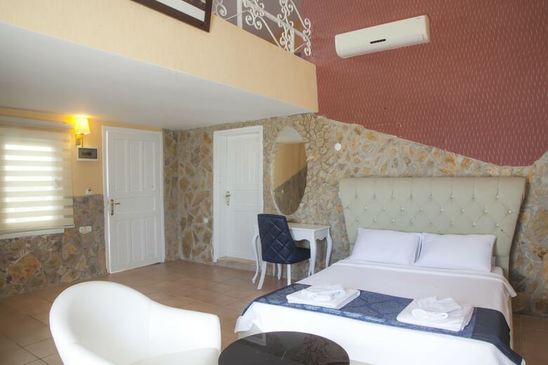 Peace Hotel