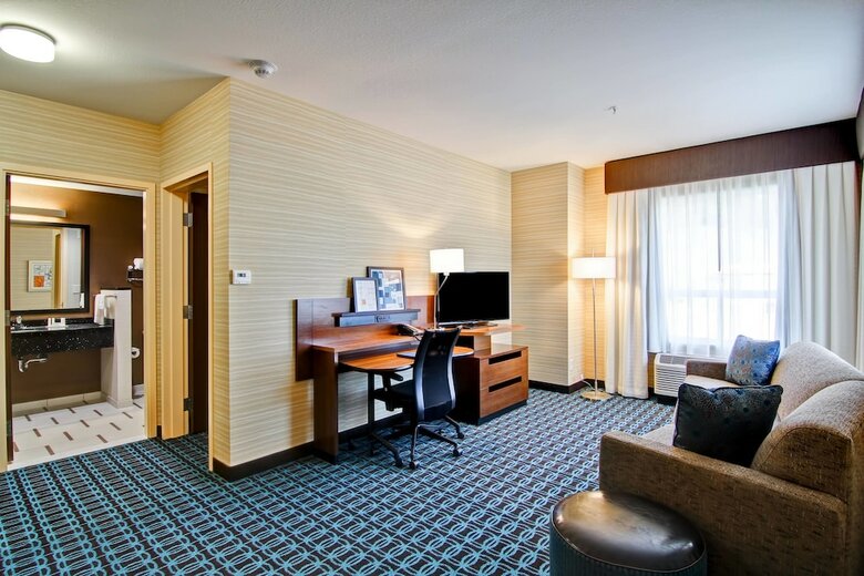 Hotel Fairfield Inn And Suites By Marriott Kamloops