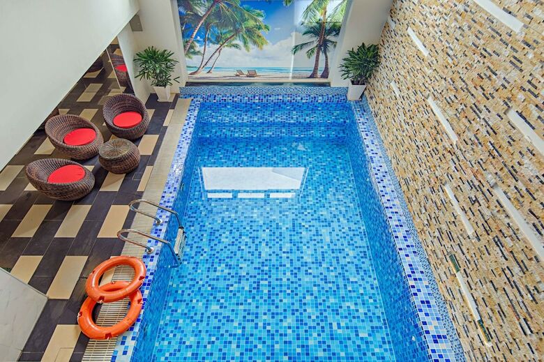 Golden Star Hotel