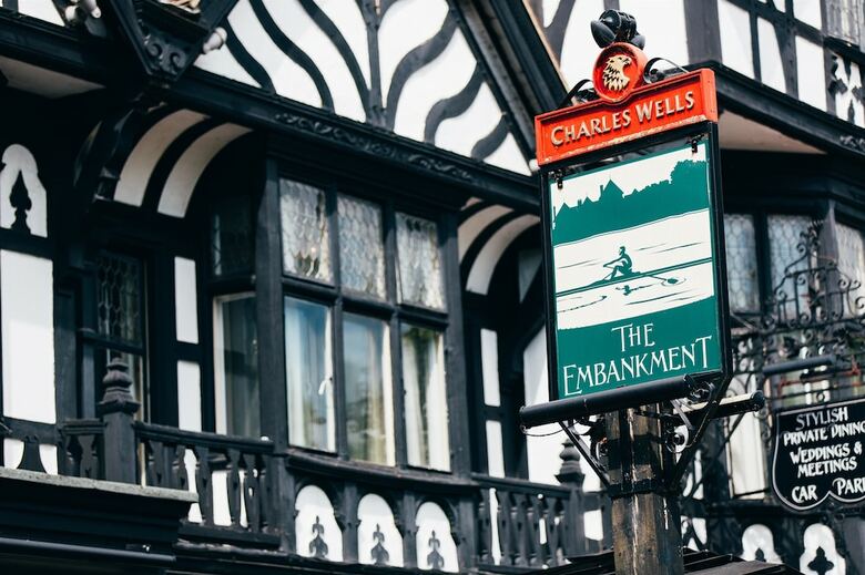 Posada The Embankment