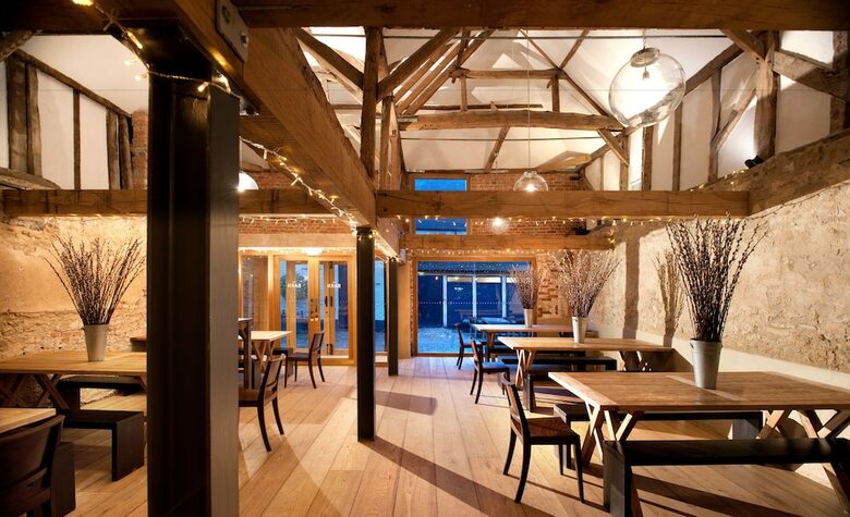 Posada The Crown & Thistle