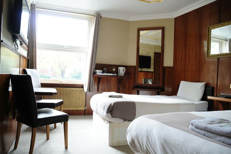 Cricklewood Lodge Hotel