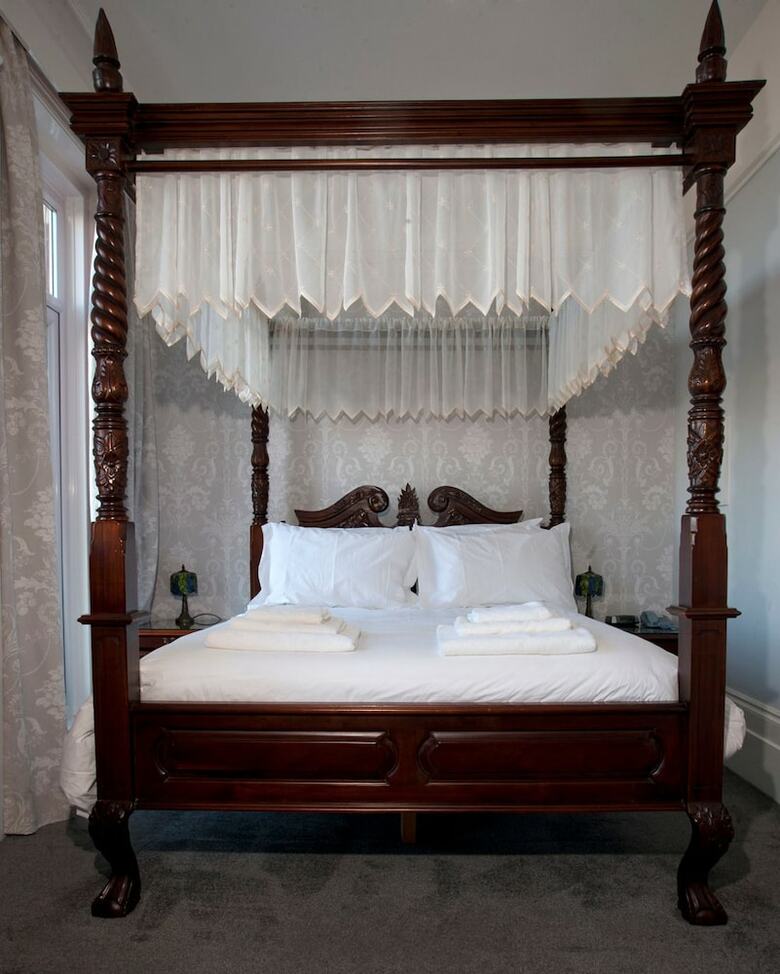 Smiths Court Hotel