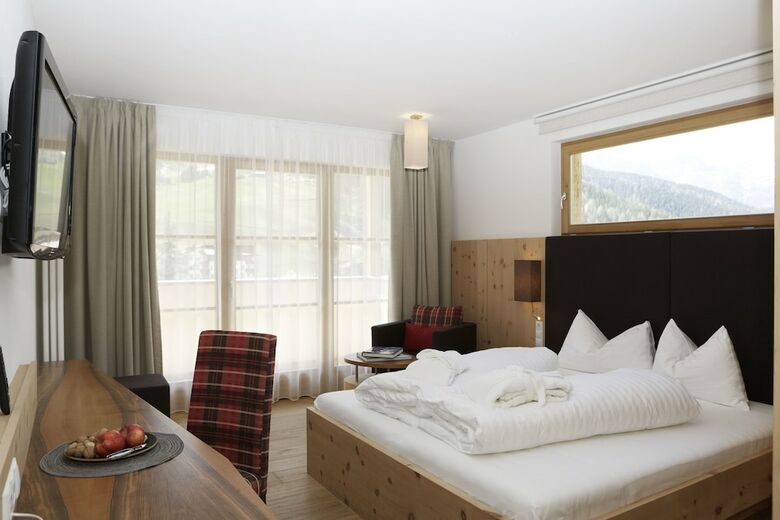 Hotel St�res - Mountain Nature Hotel