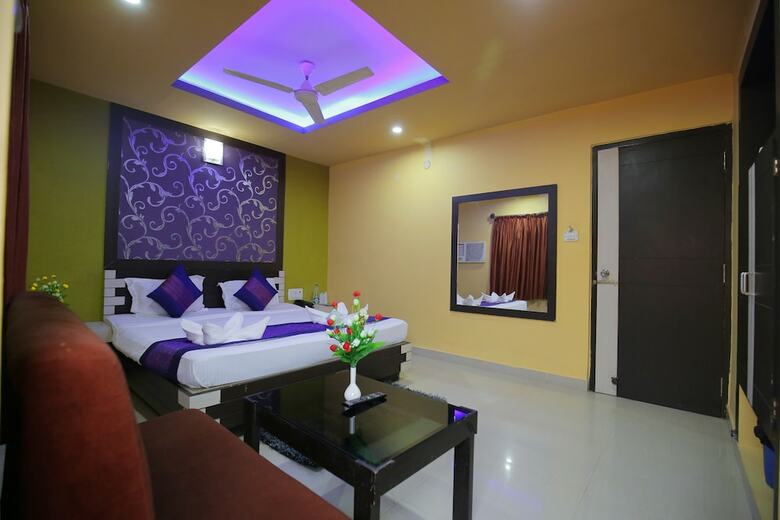Hotel Pushpa - Berries Group Of Hotels