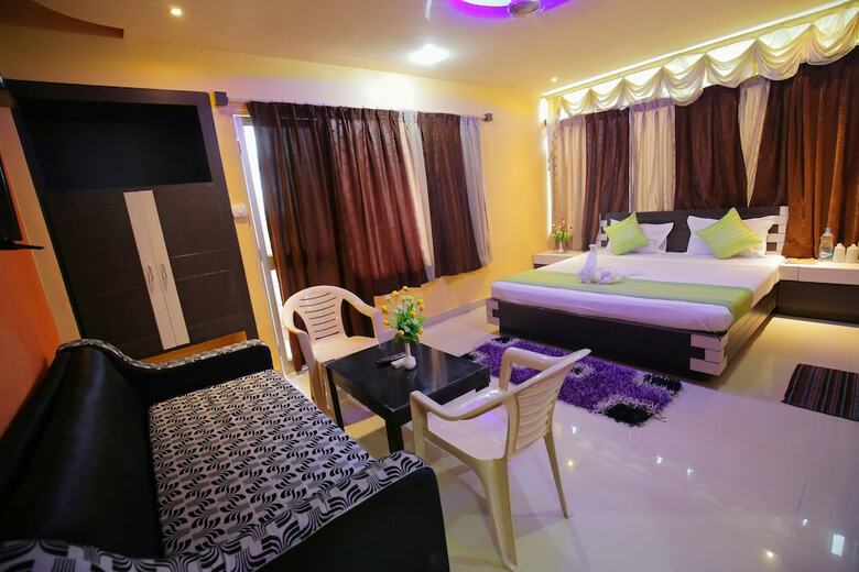 Hotel Pushpa - Berries Group Of Hotels