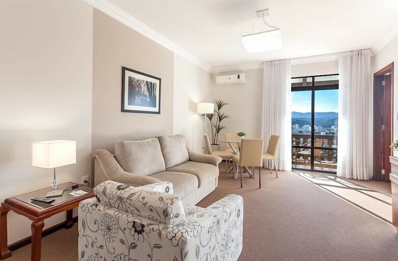 Monthez Hotel & Eventos