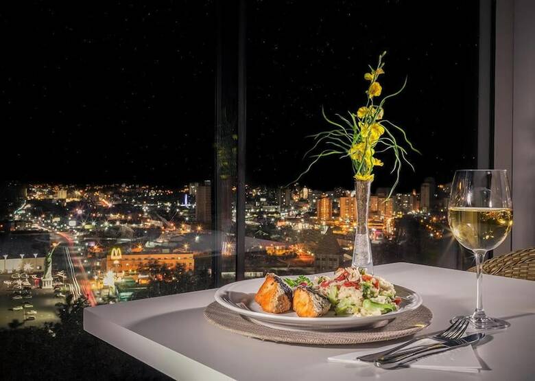 Monthez Hotel & Eventos