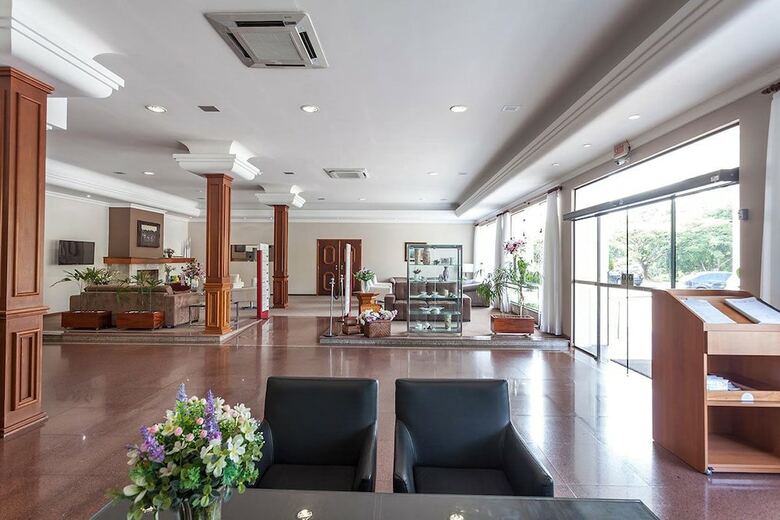 Monthez Hotel & Eventos