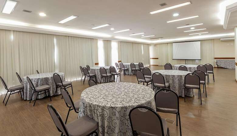 Monthez Hotel & Eventos