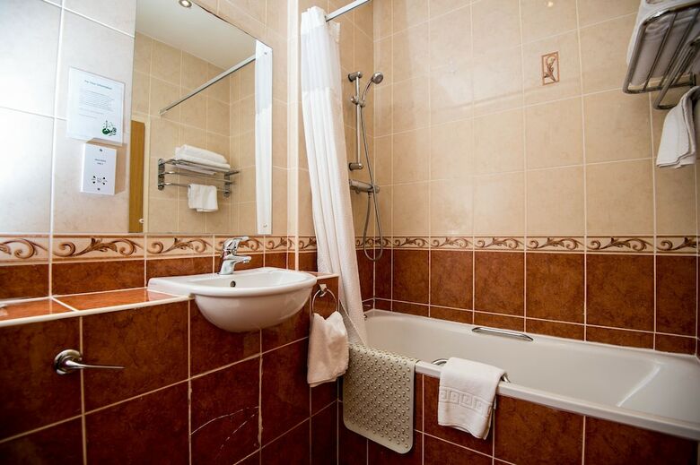 The Ivy Bush Royal Hotel By Compass Hospitality