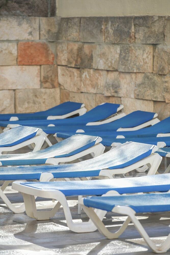 Hostal Elegance Playa Arenal II