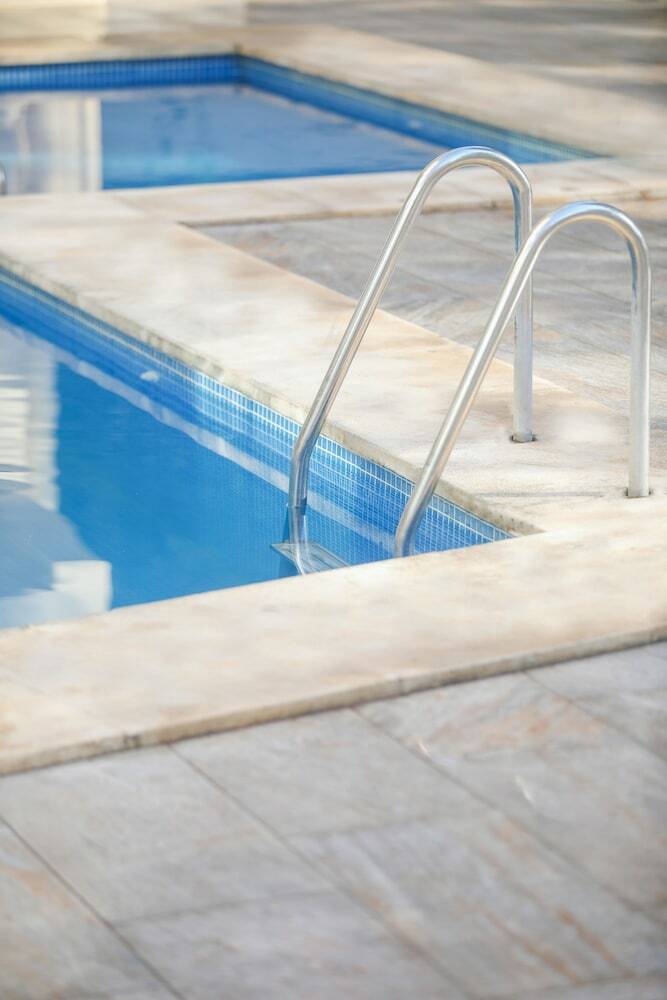 Hostal Elegance Playa Arenal II