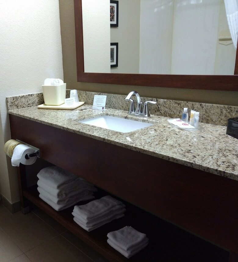 Hotel Comfort Suites Johnson City