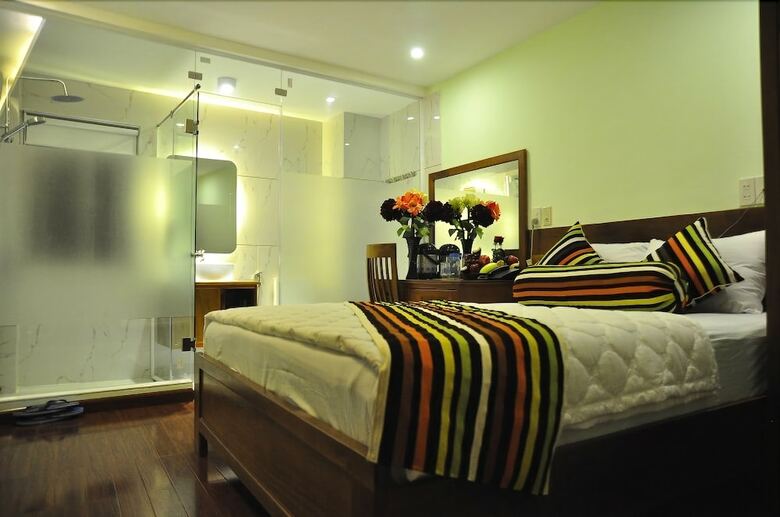 Art Deluxe Hotel