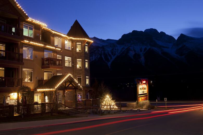 Falcon Crest Lodge By Clique