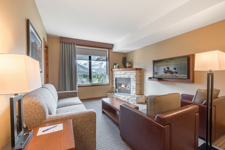 Falcon Crest Lodge By Clique