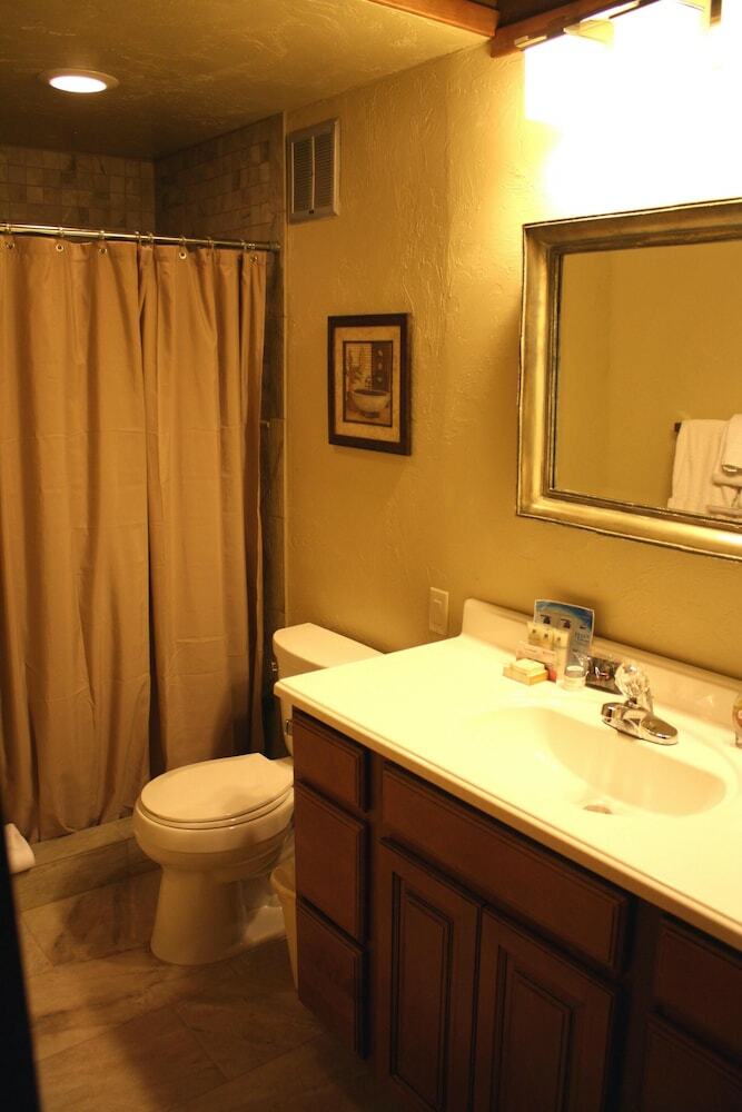 Mill Run #12 By Peak Property Management
