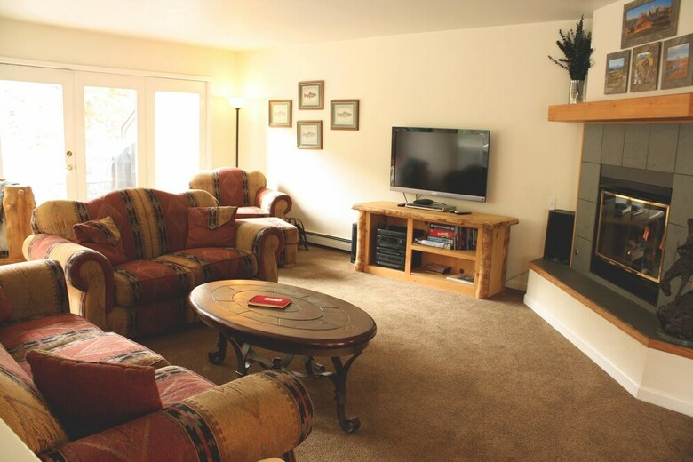 Pinecreek #i - 4 Br By Peak Property Management
