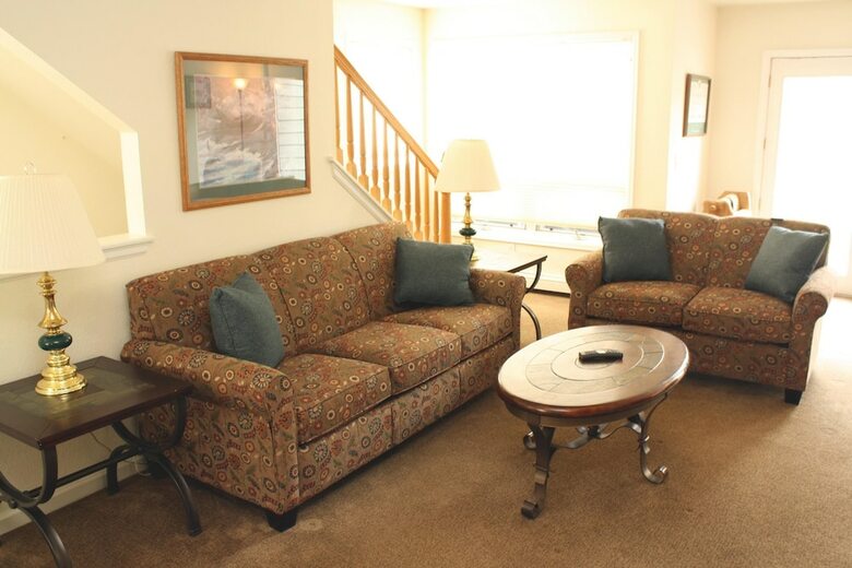 Pinecreek #i - 4 Br By Peak Property Management