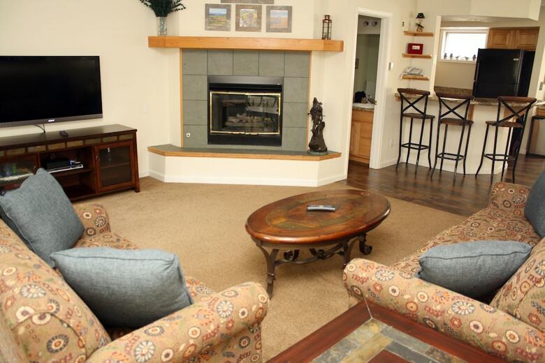 Pinecreek #i - 4 Br By Peak Property Management