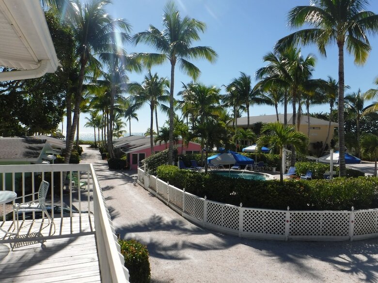 Hotel Waterside Inn On The Beach