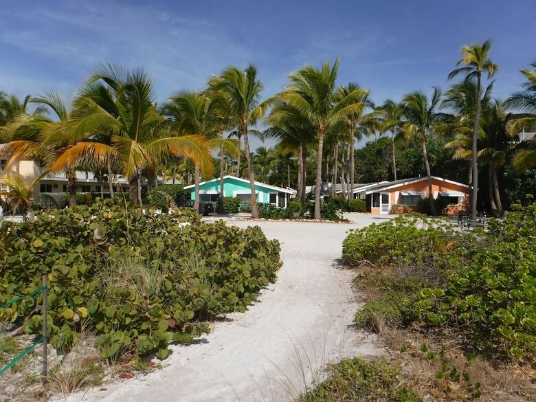 Hotel Waterside Inn On The Beach