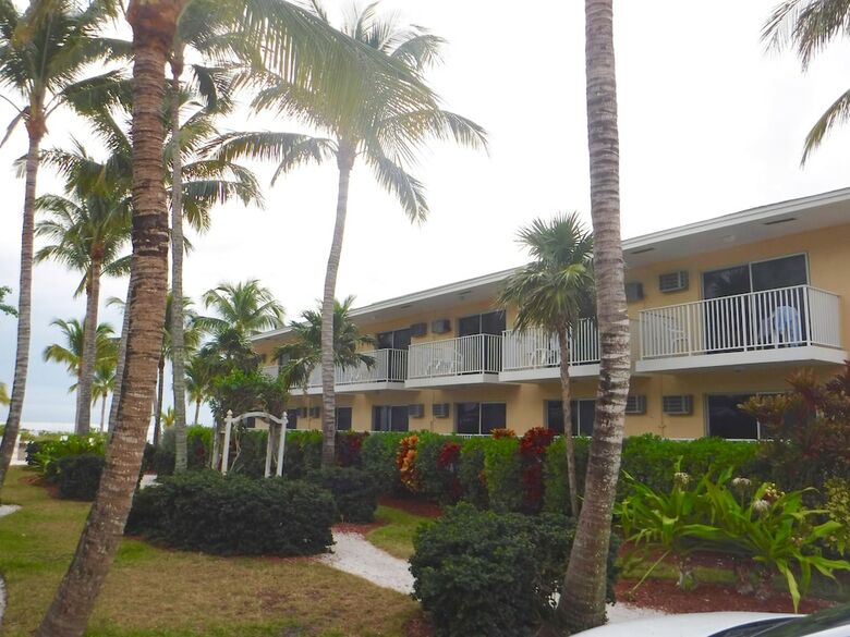 Hotel Waterside Inn On The Beach
