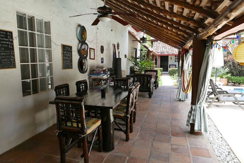 Villa Botero By Casa Mojito Bed And Breakfast