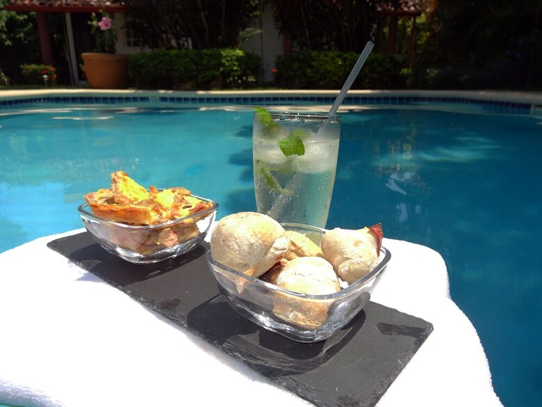 Villa Botero By Casa Mojito Bed And Breakfast